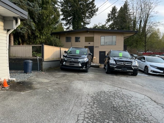 2 Bedroom House for Rent - 12882 King George Blvd, Surrey, BC 3