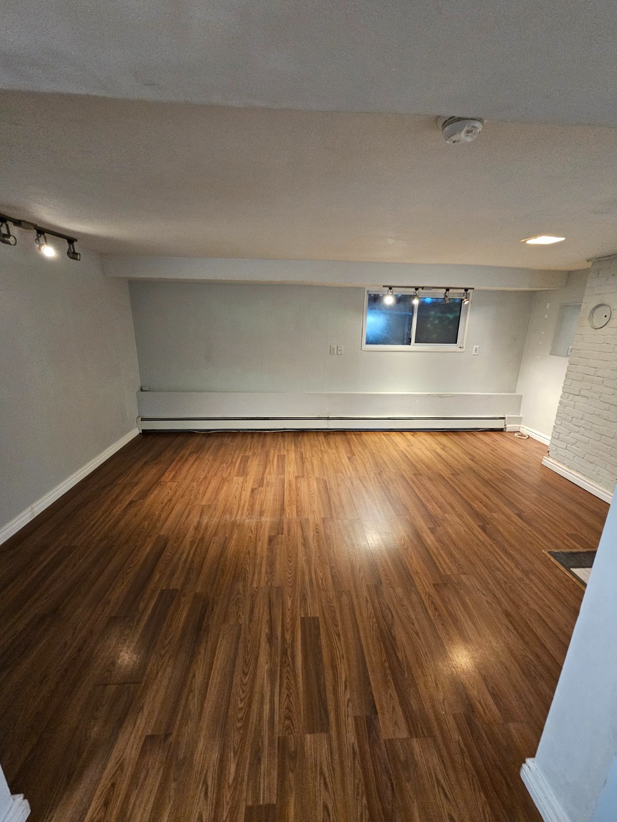 3 Bedroom Private Suite for Rent - W 20 Ave, Vancouver, BC 2