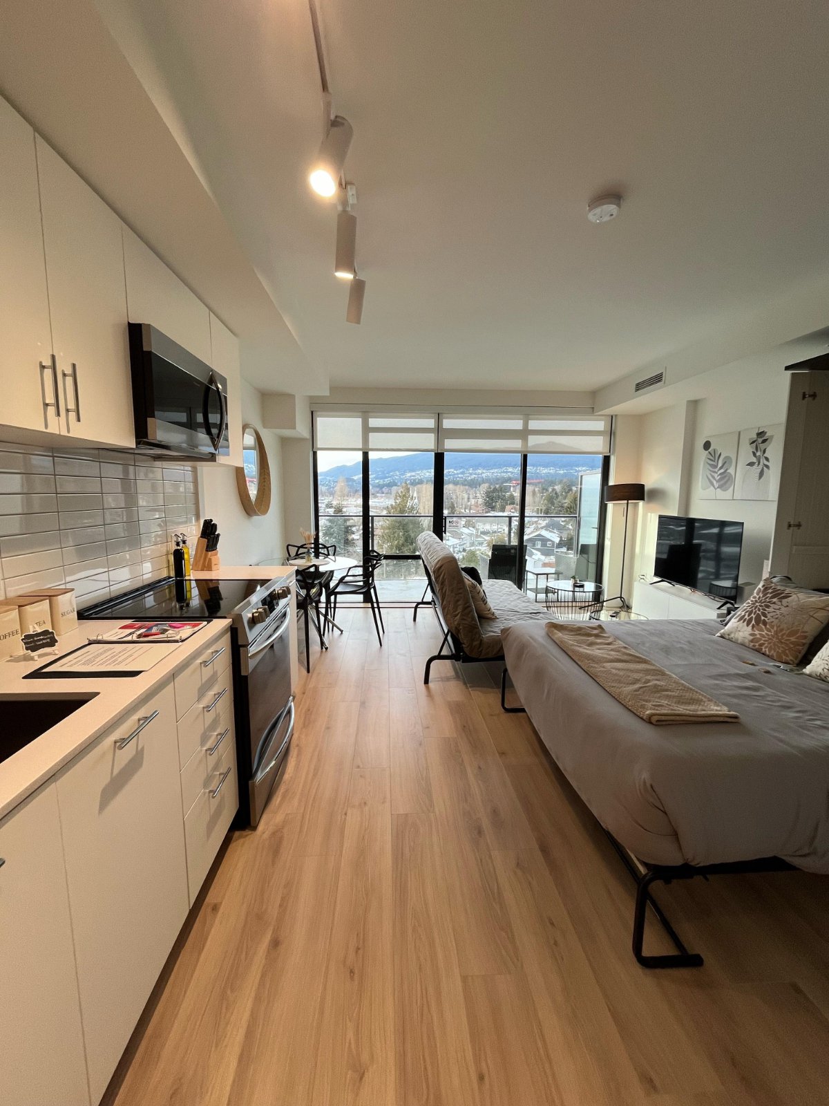 Studio Apartment for Rent - 311 1st St W, North Vancouver, BC 3