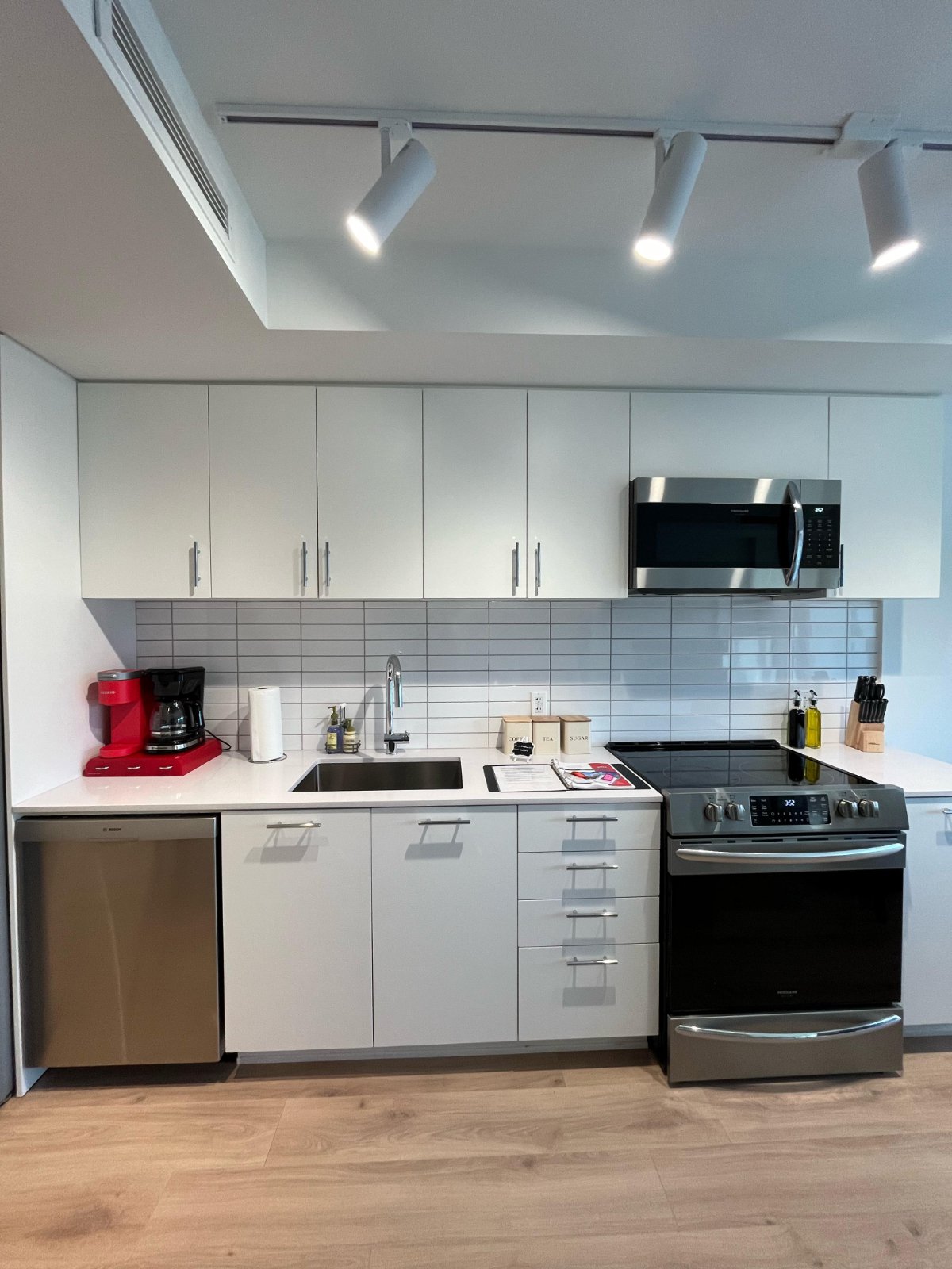 Studio Apartment for Rent - 311 1st St W, North Vancouver, BC 4