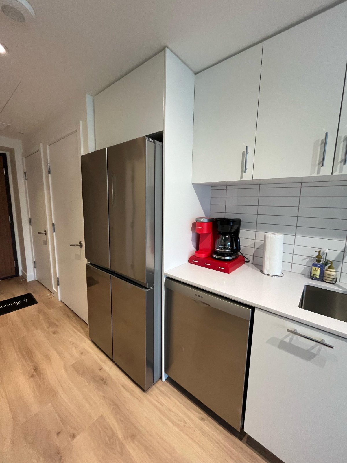 Studio Apartment for Rent - 311 1st St W, North Vancouver, BC 5