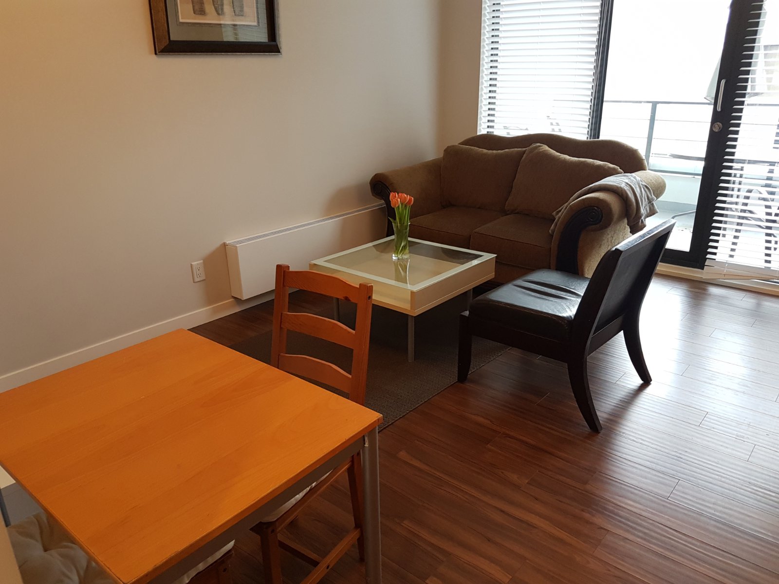Studio Apartment for Rent - 215 1st St W, North Vancouver, BC 3