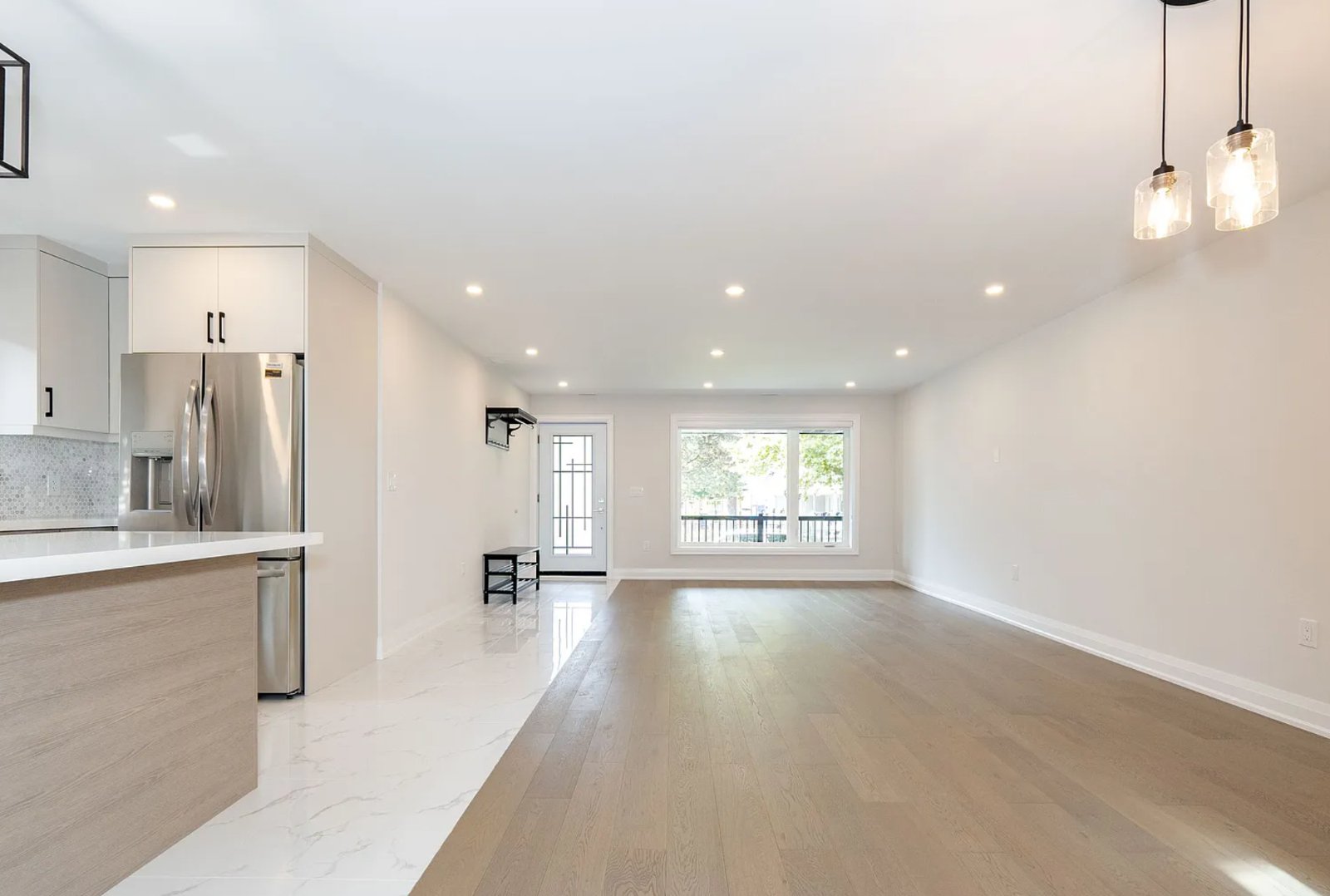 3 Bedroom House for Rent - 31 Mariposa Ave, York, ON 5