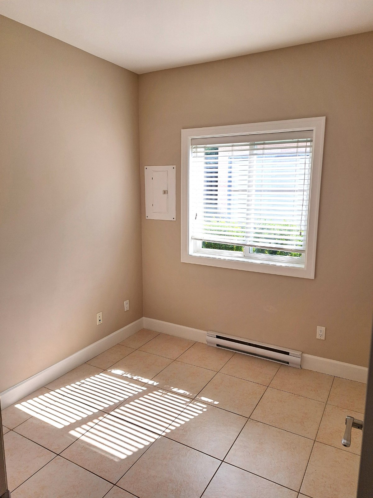 2 Bedroom Laneway Suite for Rent - 5308 Somerville St, Vancouver, BC 3