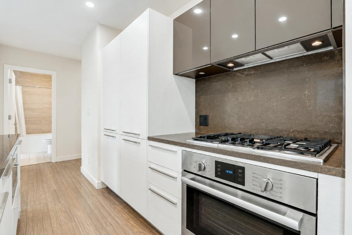 2 Bedroom Apartment for Rent - 6288 Cassie Ave, Burnaby, BC 2