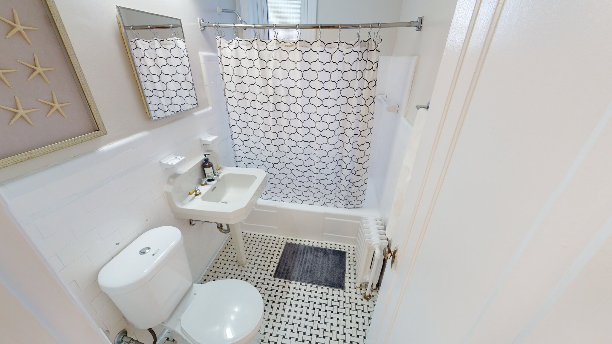 Studio Apartment for Rent - 225  MacLaren Street, Ottawa, ON 5