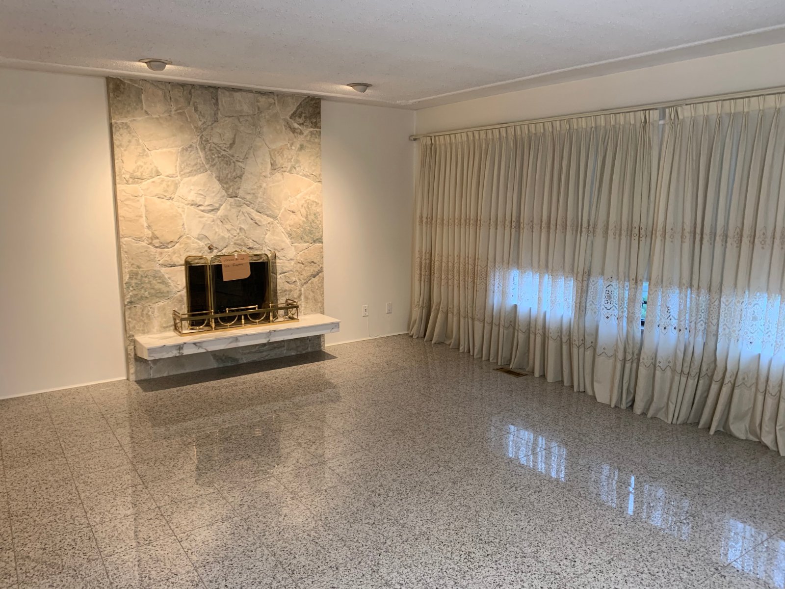 4 Bedroom Private Suite for Rent - 2570 Ellerslie Avenue, Burnaby, BC 2