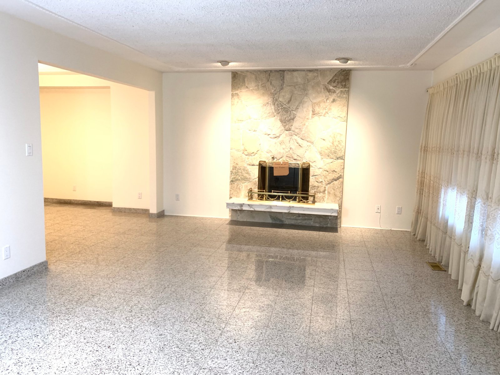 4 Bedroom Private Suite for Rent - 2570 Ellerslie Avenue, Burnaby, BC 3