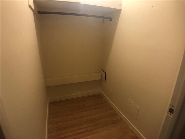 Studio Apartment for Rent - 1547 Comox St, Vancouver, BC 5