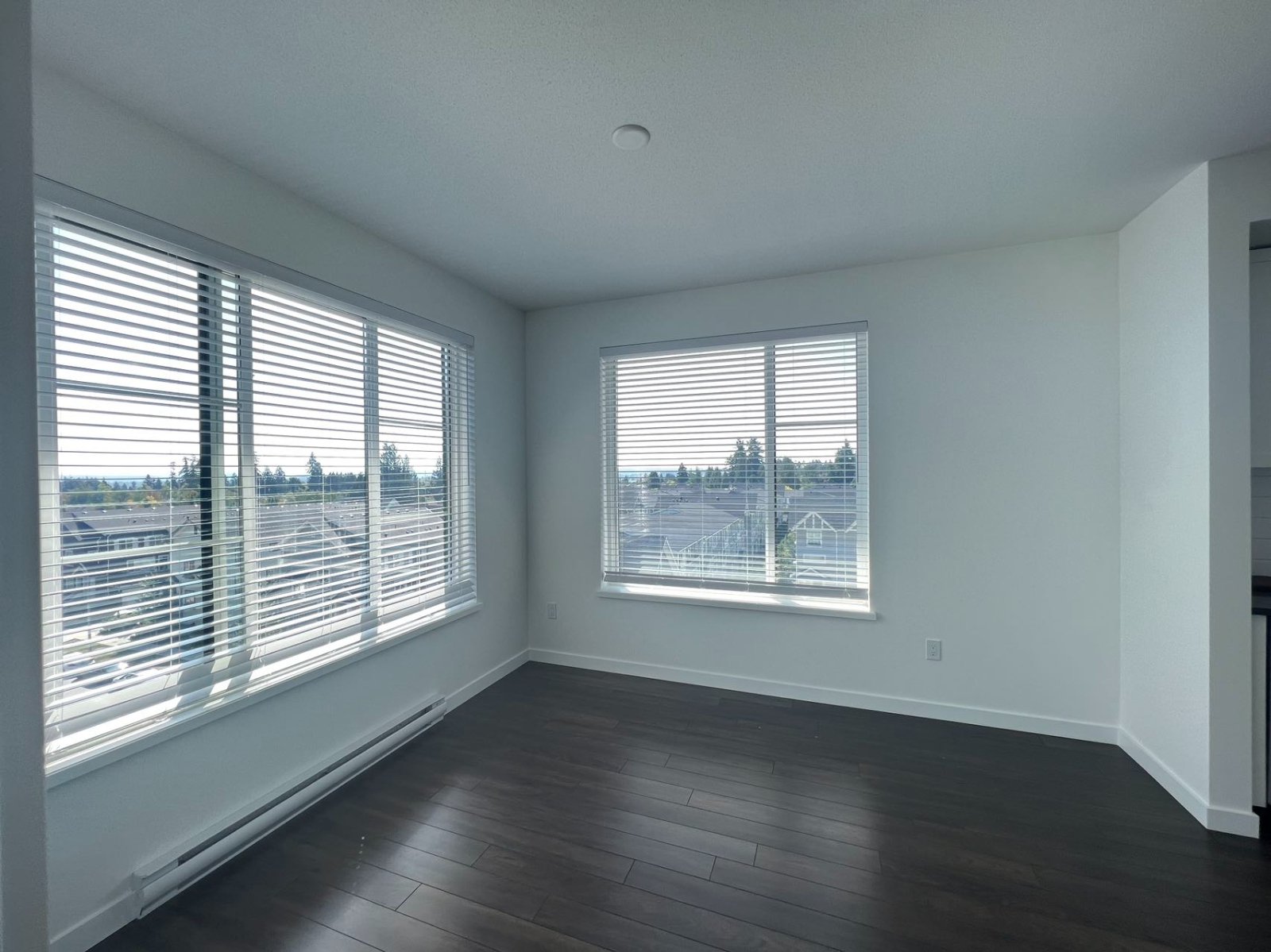 3 Bedroom Apartment for Rent - 15815 85 Ave, Surrey, BC 3