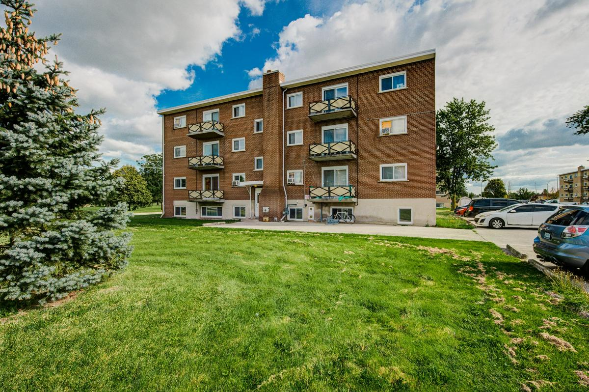 2 Bedroom Apartment for Rent - 92-106 Borden Street & 9-41 Essex Street, Stratford, ON 2