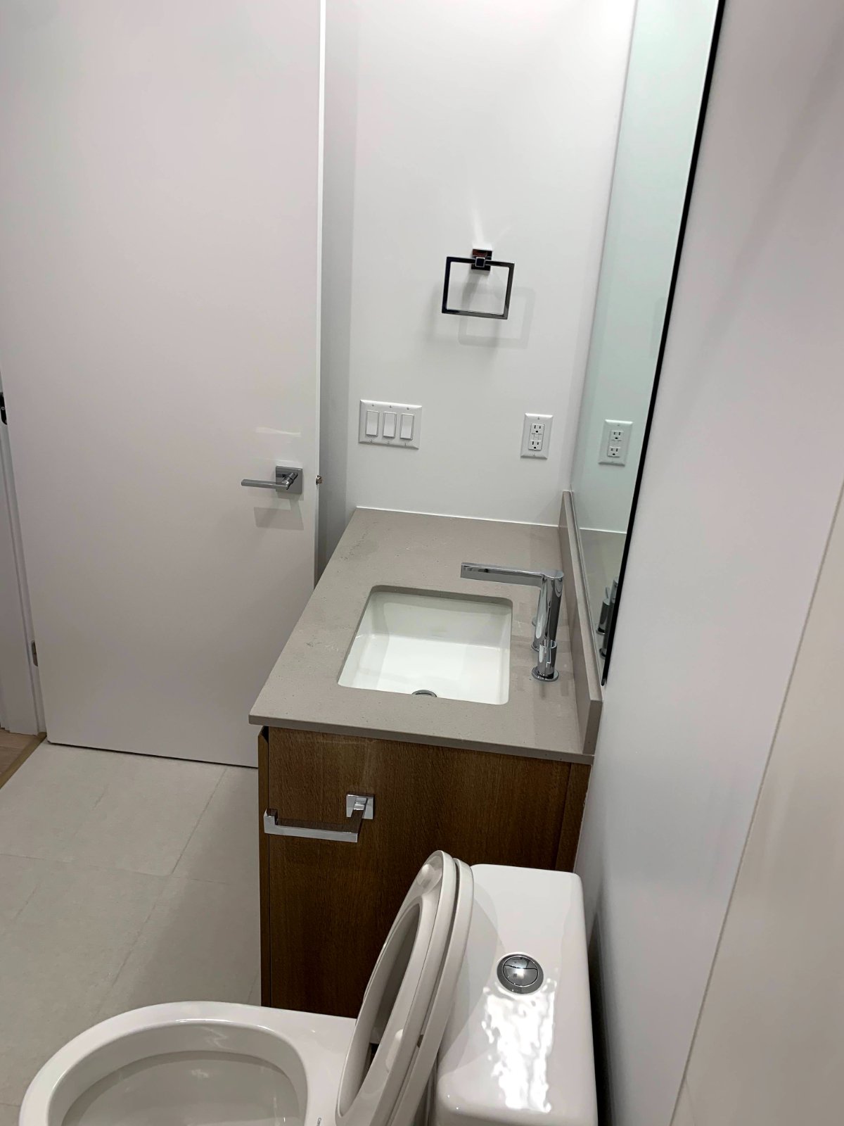 2 Bedroom Apartment for Rent - 715 15th St W, North Vancouver, BC 4