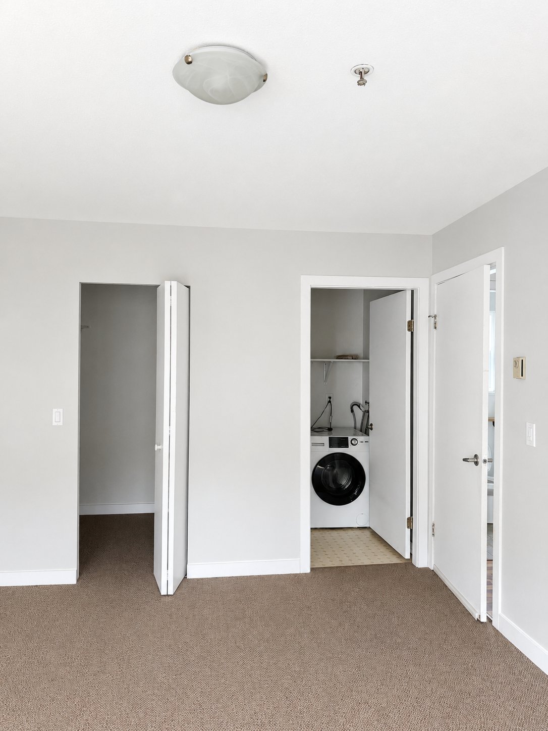 2 Bedroom Apartment for Rent - 3555 E 5th Ave, Vancouver, BC 2
