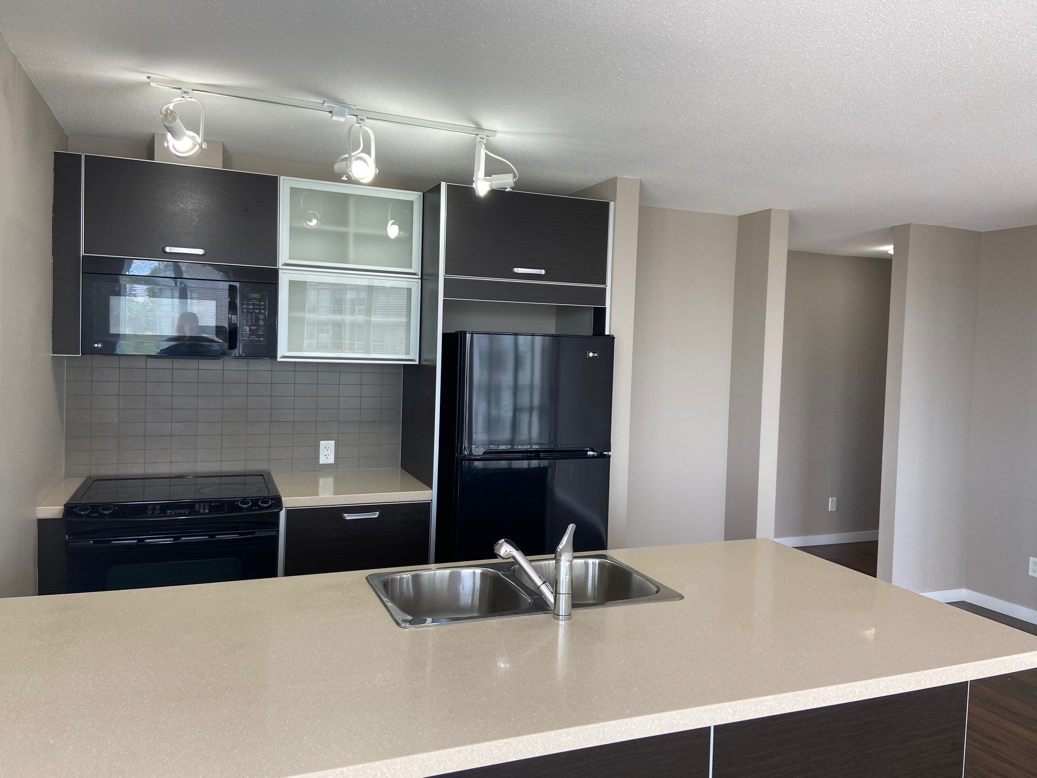2 Bedroom Apartment for Rent - 13688 100 Ave, Surrey, BC 3