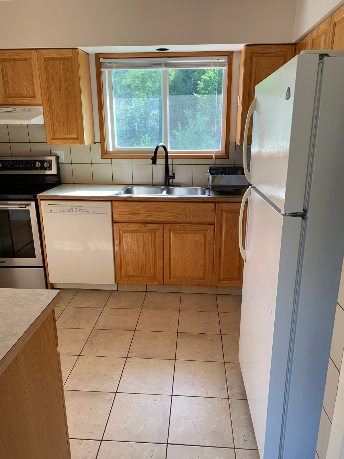 2 Bedroom Private Suite for Rent - King Ave, Powell River, BC 5