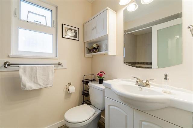 2 Bedroom Garden Suite for Rent - 209 Angela Dr, Port Moody, BC 3