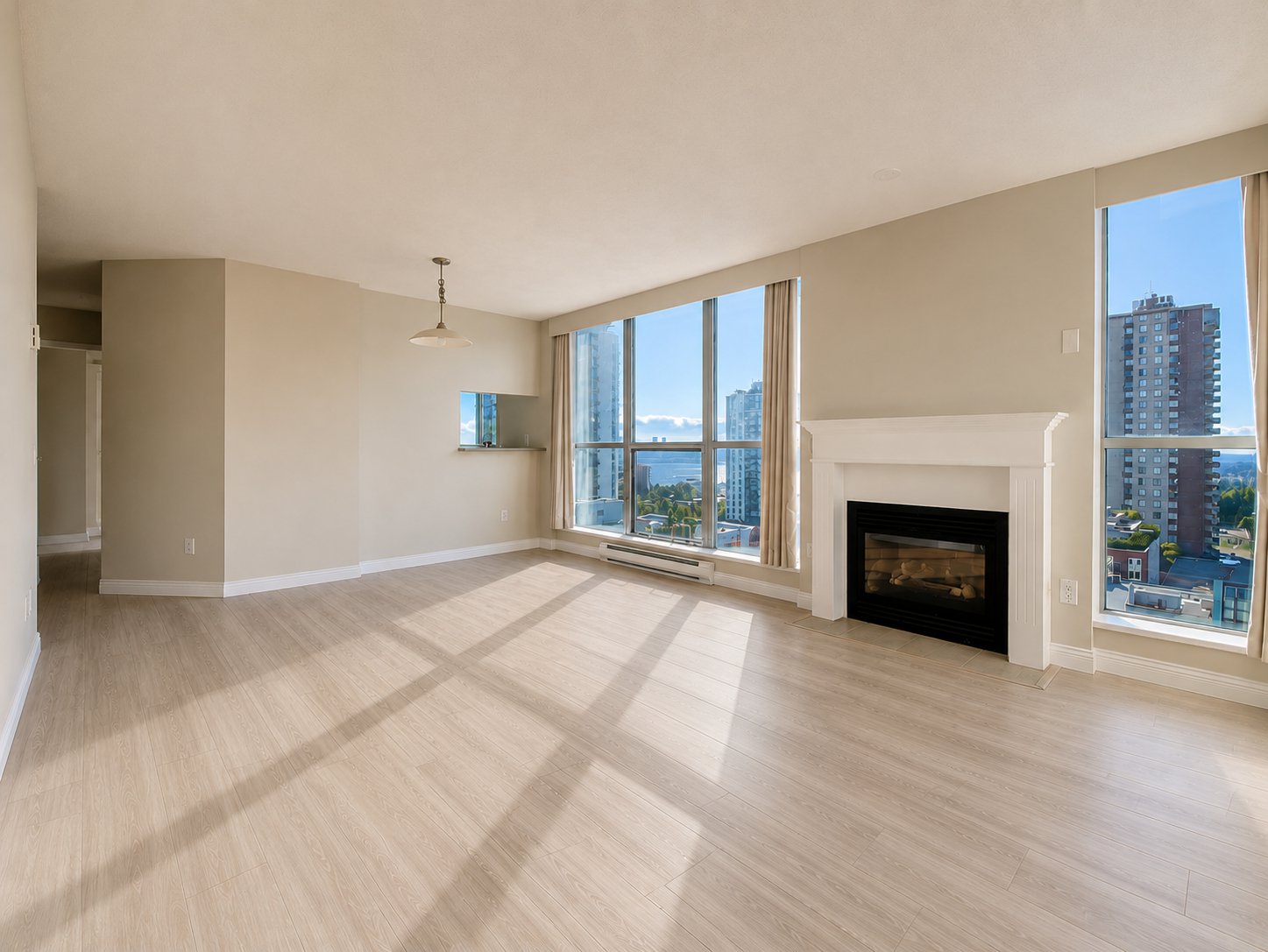 2 Bedroom Apartment for Rent - 108 14th Street E, North Vancouver, BC 2