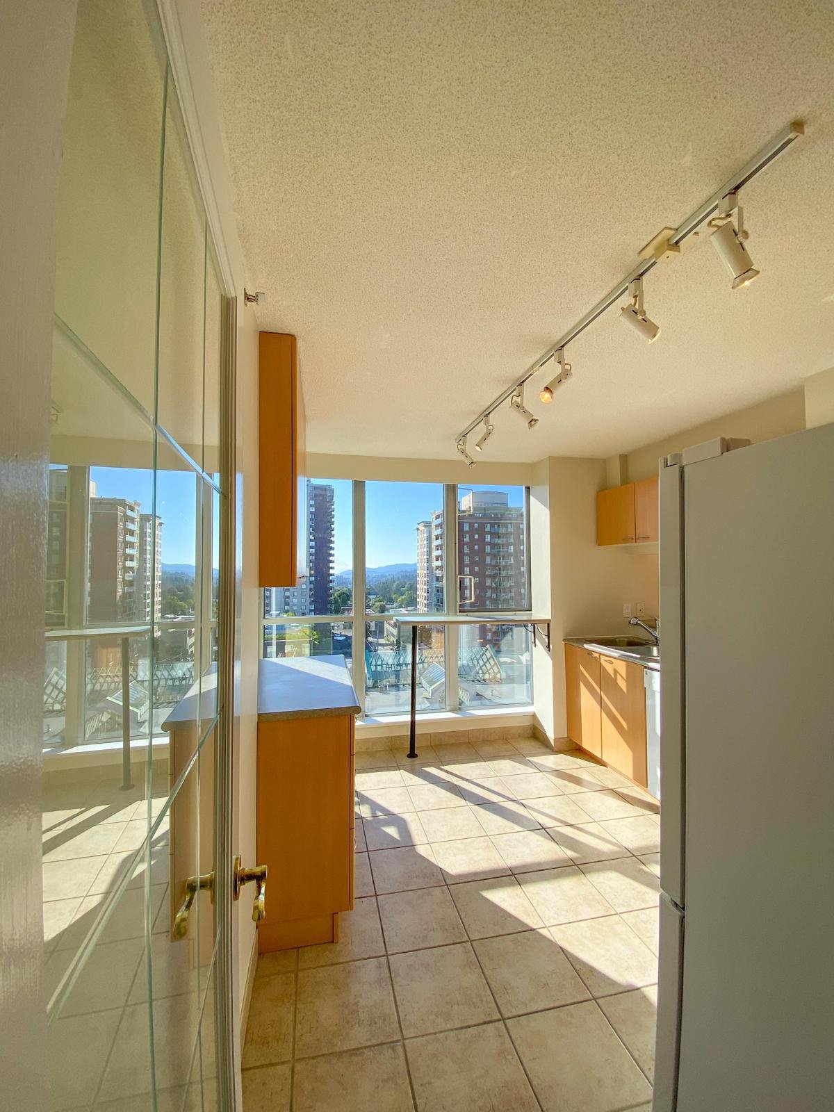 2 Bedroom Apartment for Rent - 108 14th Street E, North Vancouver, BC 5