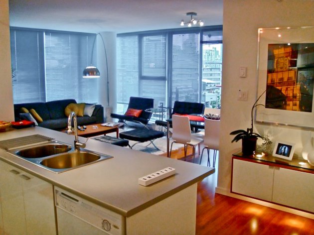 2 Bedroom Apartment for Rent - 668 Citadel Parade, Vancouver, BC 4