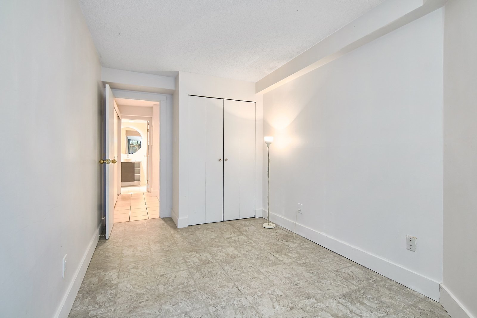 2 Bedroom Apartment for Rent - 1500 Pendrell St, Vancouver, BC 2