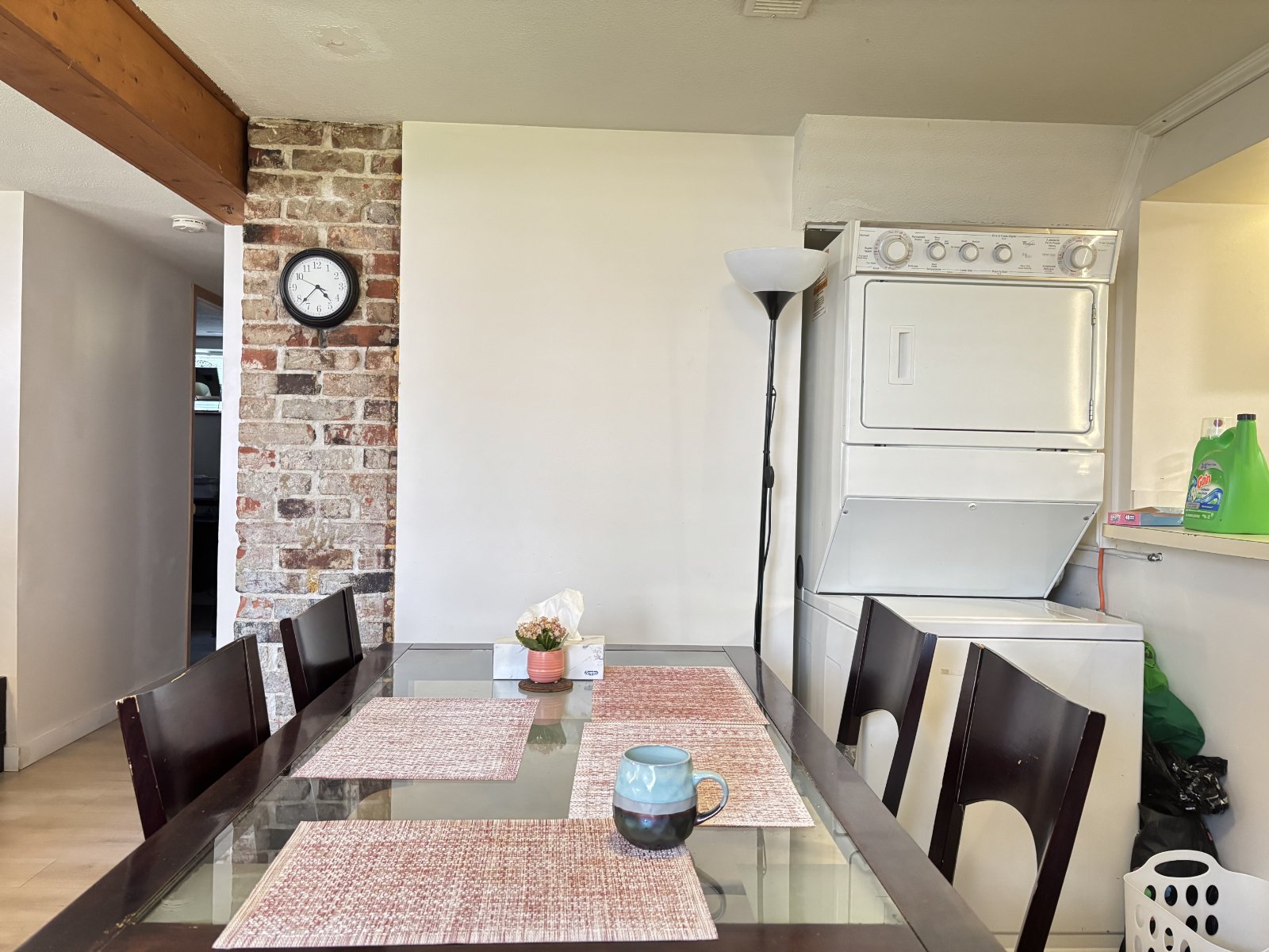 2 Bedroom Basement Suite for Rent - Holland St, New Westminster, BC 3