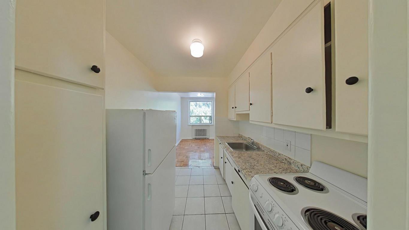 2 Bedroom Apartment for Rent - 1607 Victoria Park Avenue, Scarborough, ON 3