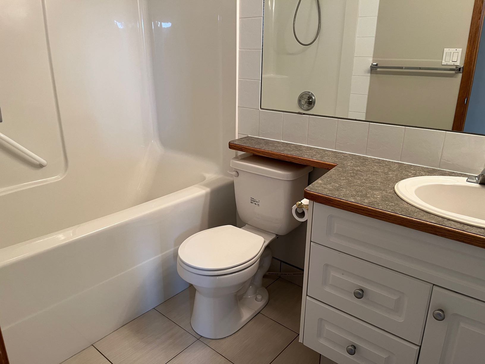 3 Bedroom Apartment for Rent - 12 Avery Street, Red Deer, AB 5