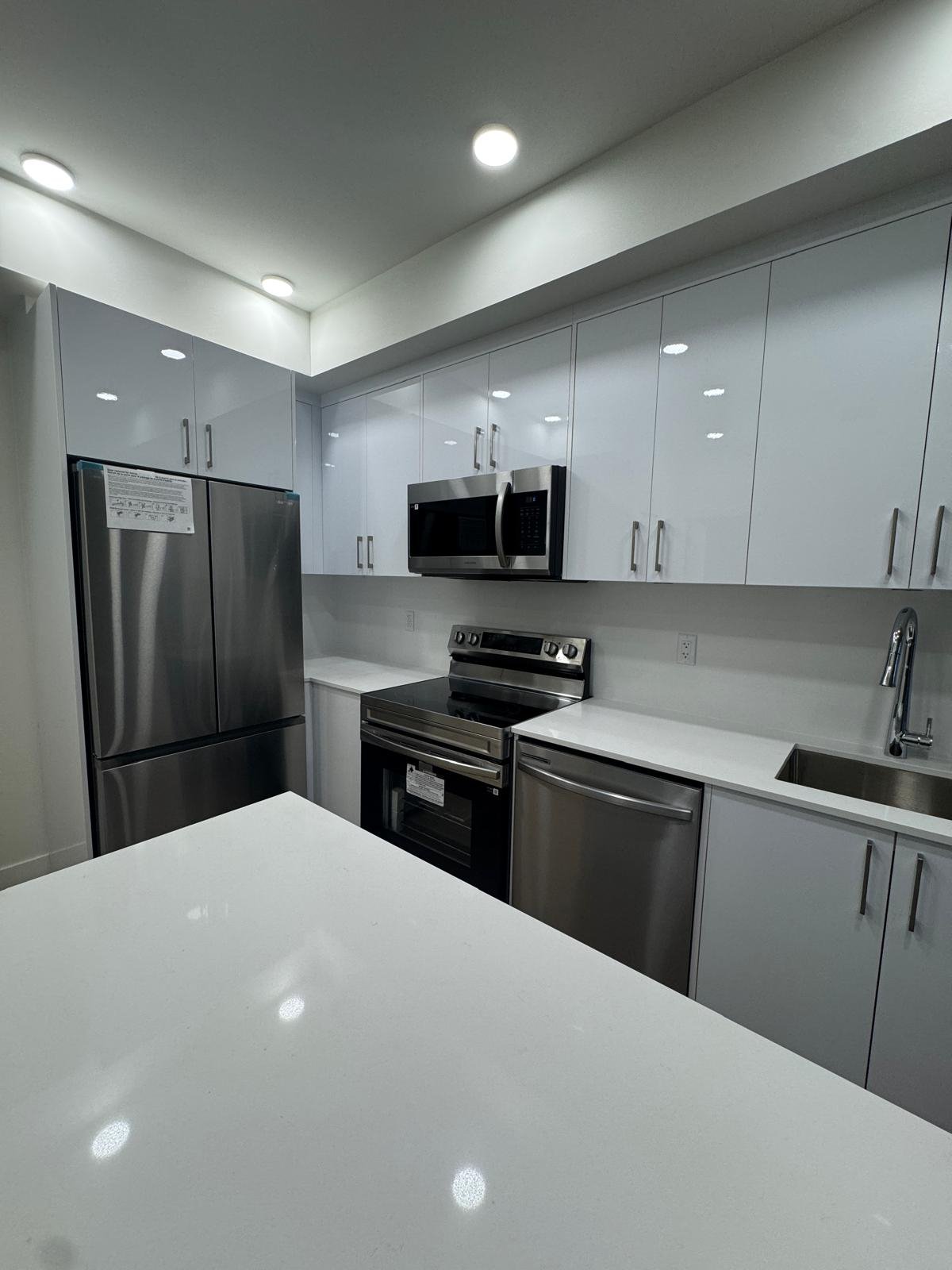 2 Bedroom Apartment for Rent - 15739 Fraser Hwy, Surrey, BC 4