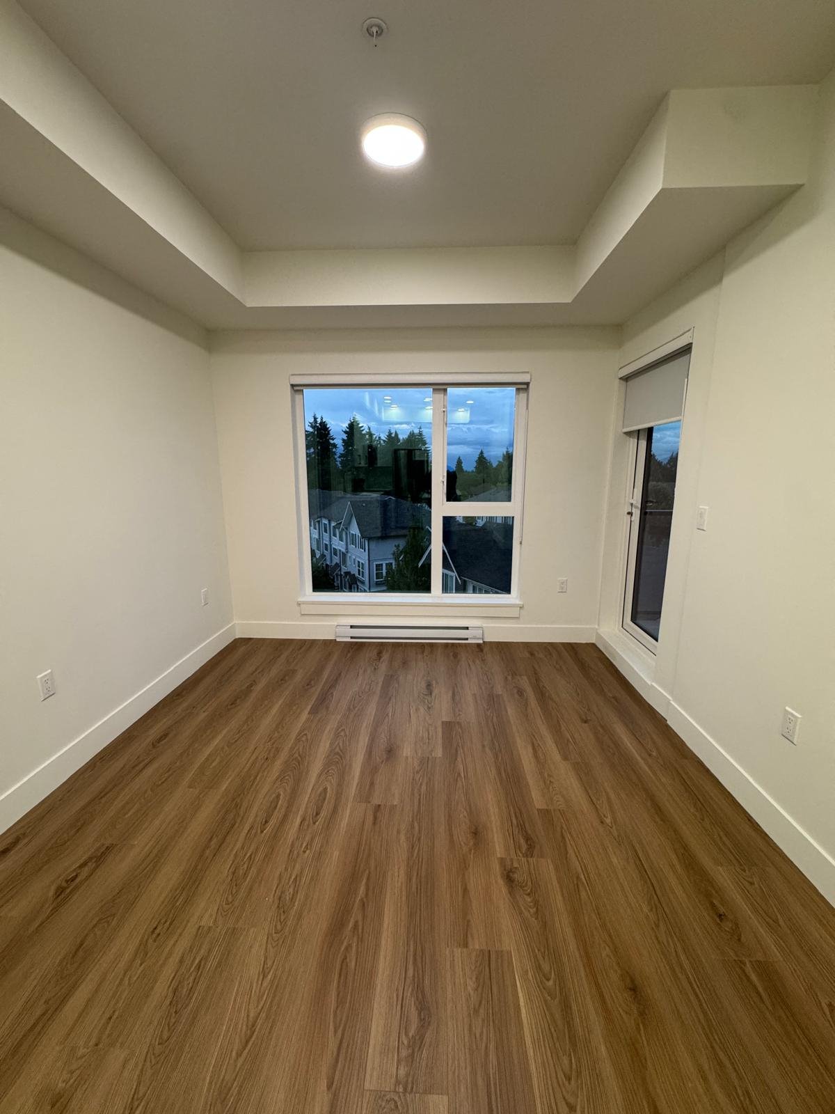 2 Bedroom Apartment for Rent - 15739 Fraser Hwy, Surrey, BC 2