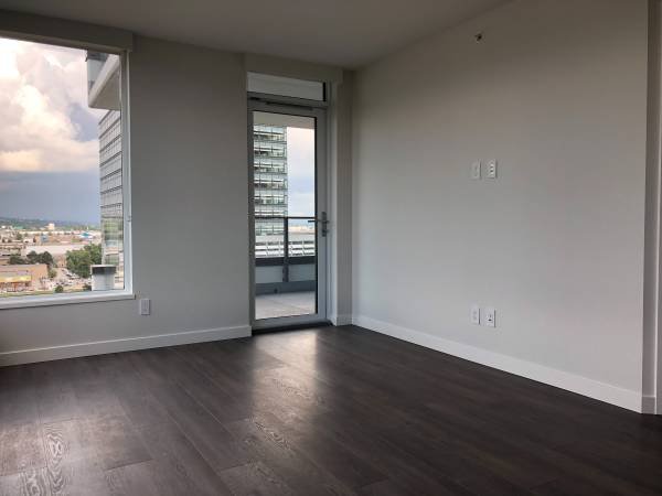 2 Bedroom Apartment for Rent - 8189 Cambie St, Vancouver, BC 2