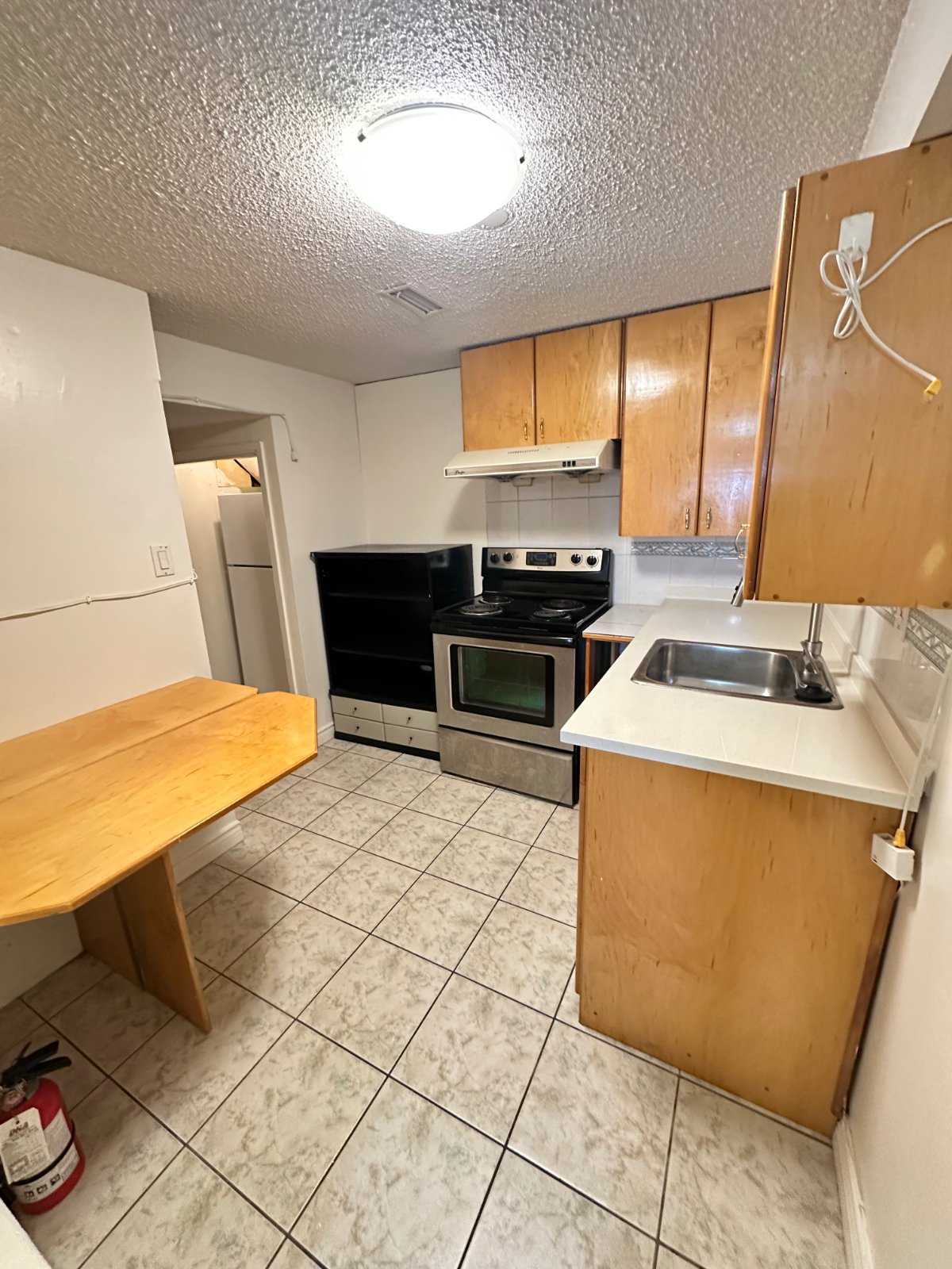 2 Bedroom Apartment for Rent - E 33rd Ave, Vancouver, BC 2