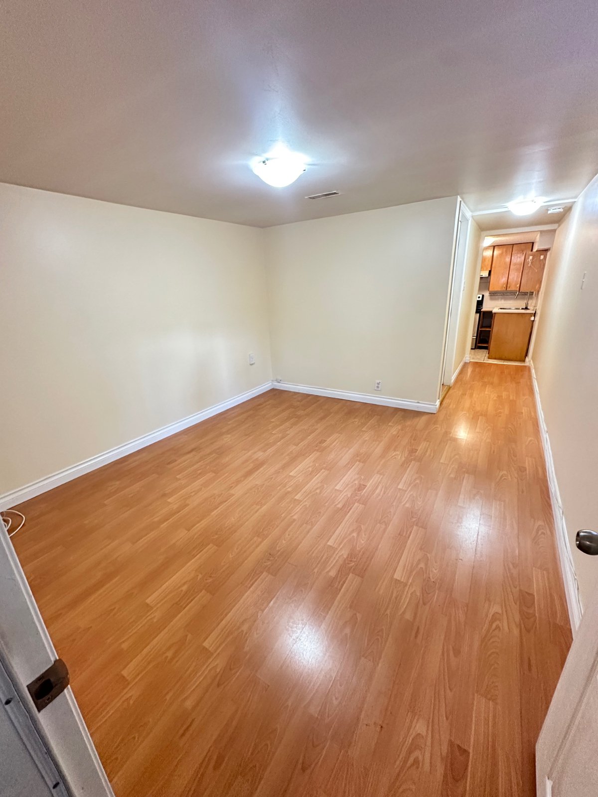 2 Bedroom Apartment for Rent - E 33rd Ave, Vancouver, BC 5