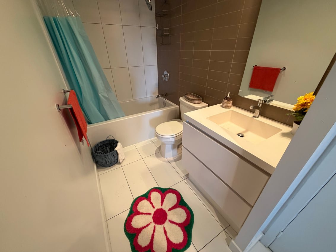 Room in Apartment for Rent - 85 Queens Wharf Rd, Toronto, ON 5