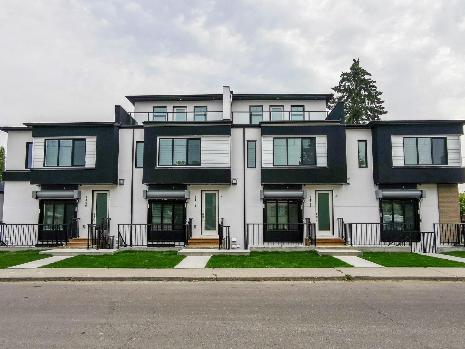 3 Bedroom Townhouse for Rent - 2104 13 Street NW, Calgary, AB 2