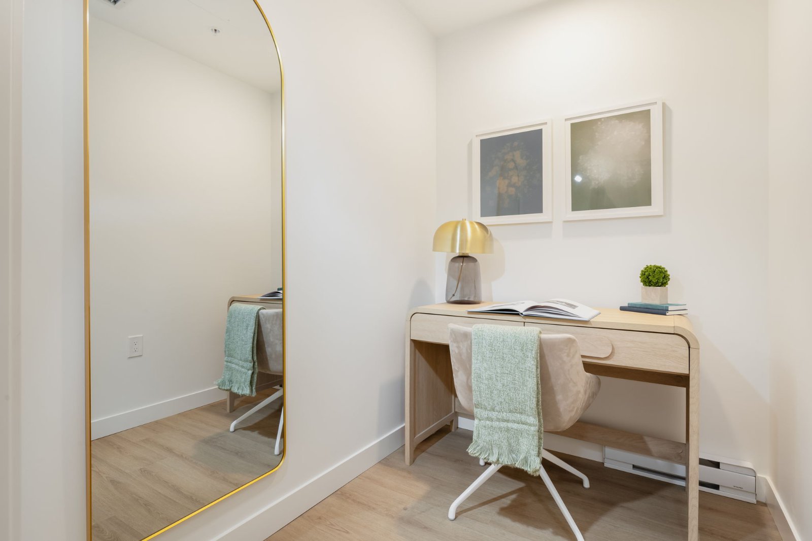 Studio Apartment for Rent - 6028 Dunbar St, Vancouver, BC 2