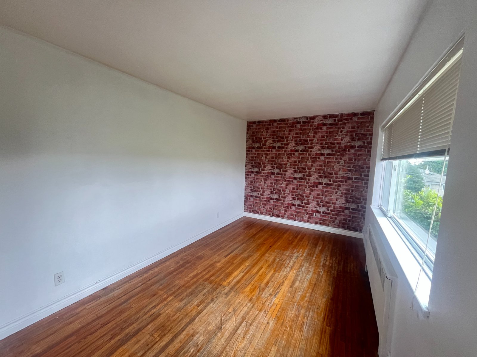 2 Bedroom Apartment for Rent - 6780 Sussex Ave, Burnaby, BC 5