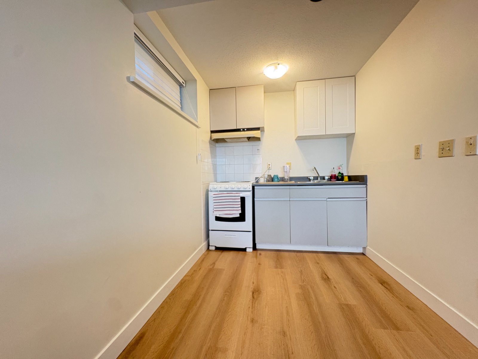 2 Bedroom Basement Suite for Rent - W 33rd Ave, Vancouver, BC 4