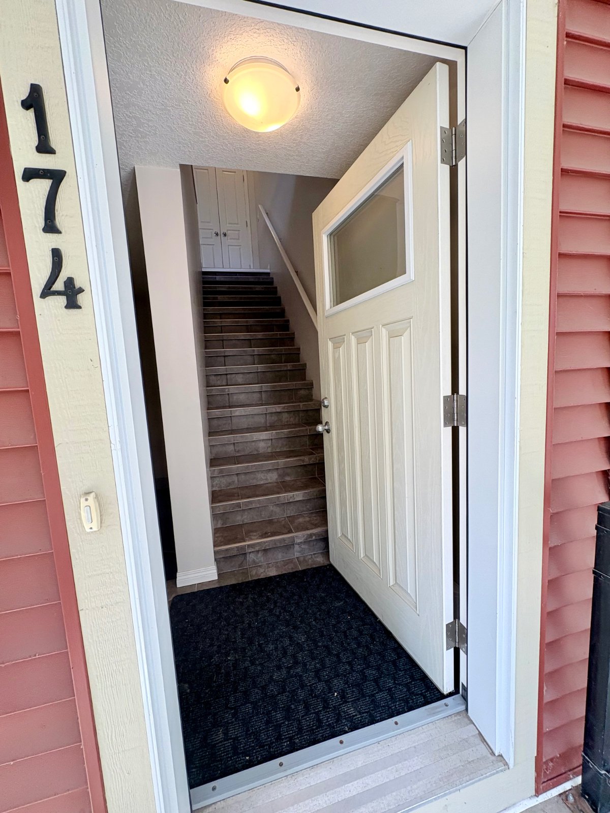 2 Bedroom Townhouse for Rent - 174 Auburn Meadows Walk SE, Calagary, AB 3