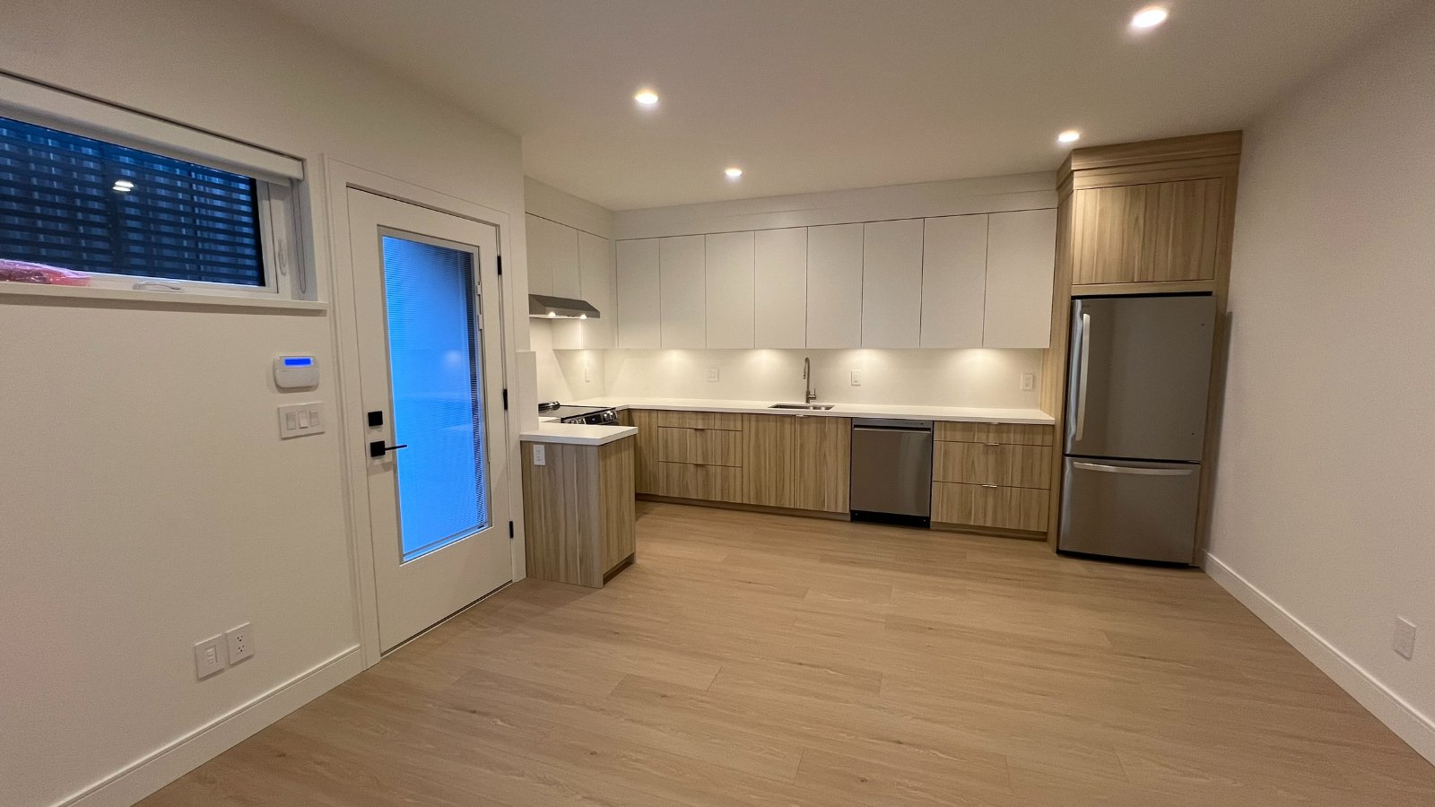 2 Bedroom Basement Suite for Rent - Ridgelawn Dr, Burnaby, BC 2