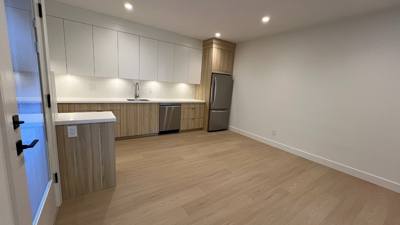 2 Bedroom Basement Suite for Rent - Ridgelawn Dr, Burnaby, BC 3