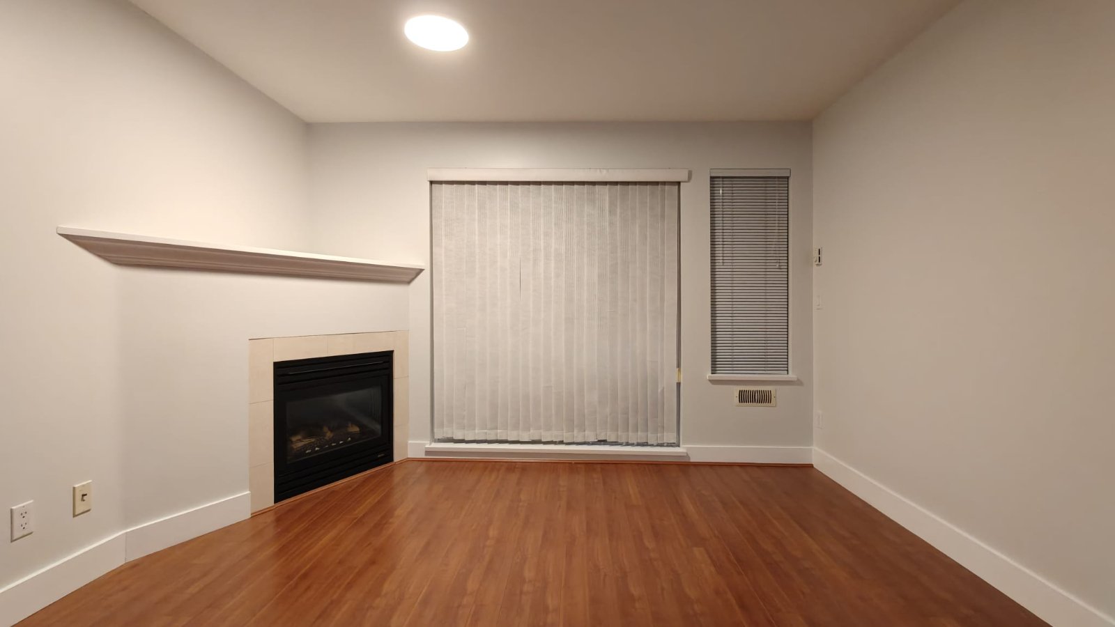 2 Bedroom Apartment for Rent - 995 59th Ave W, Vancouver, BC 4
