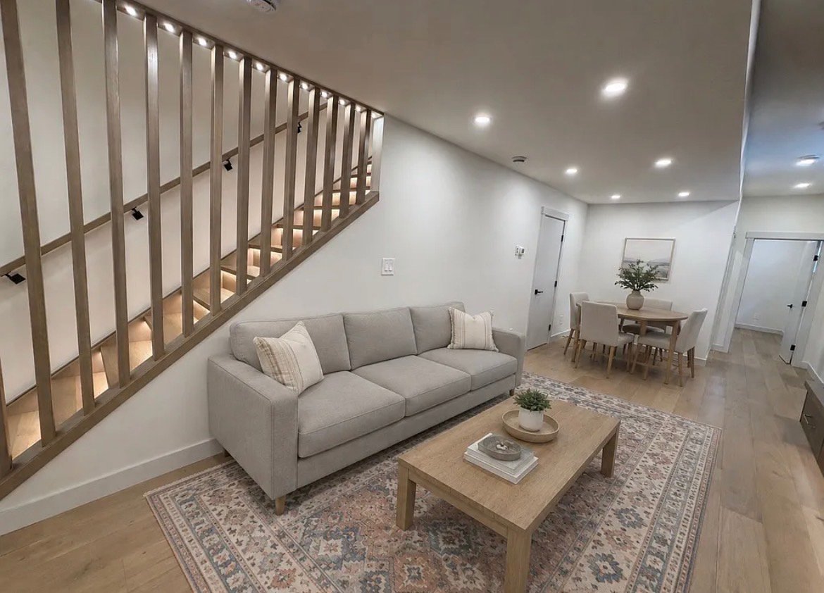 2 Bedroom House for Rent - 8 Ave SE, Calgary, AB 2