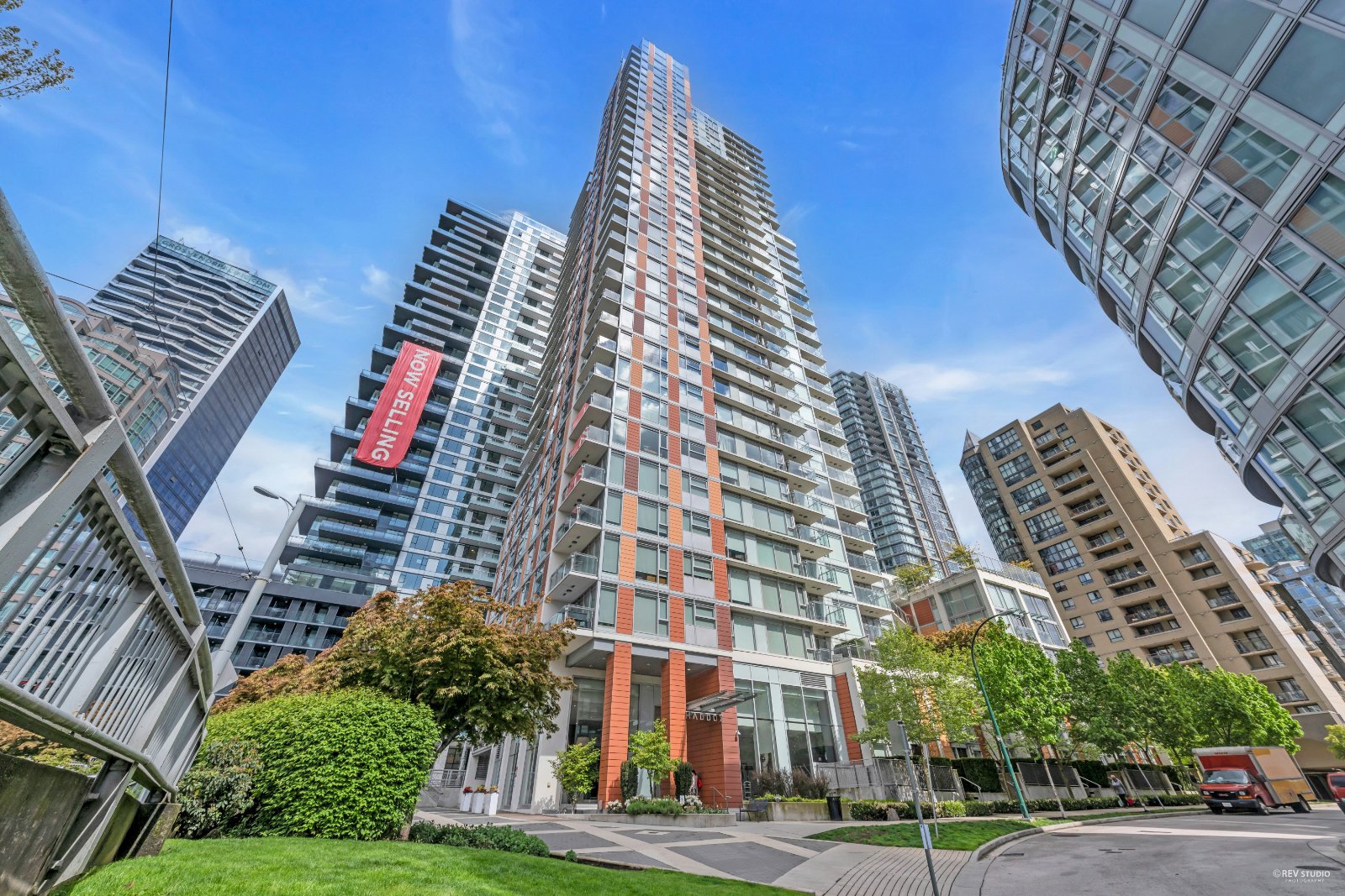 3 Bedroom Apartment for Rent - 1351 Continental St, Vancouver, BC 2