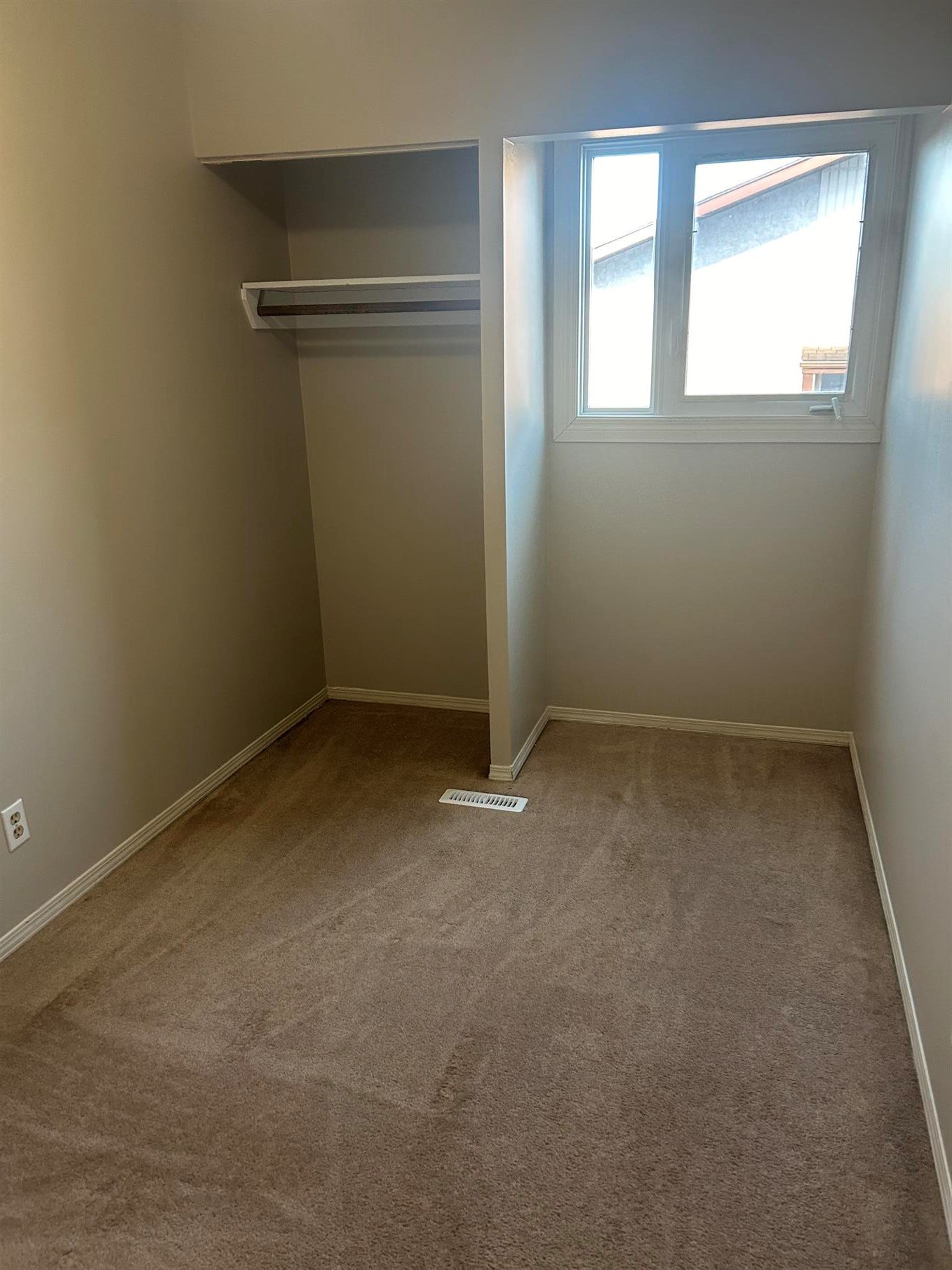 3 Bedroom Apartment for Rent - 14215 82 Street, Edmonton, AB 5