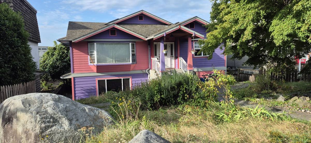 2 Bedroom Private Suite for Rent - 477 1st St E, North Vancouver, BC 2