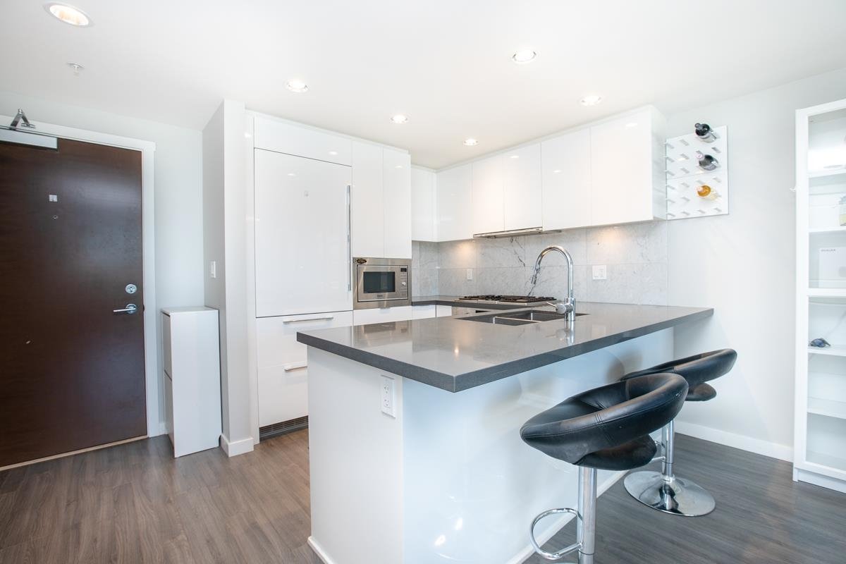 2 Bedroom Apartment for Rent - 7388 Gollner Ave, Richmond, BC 2