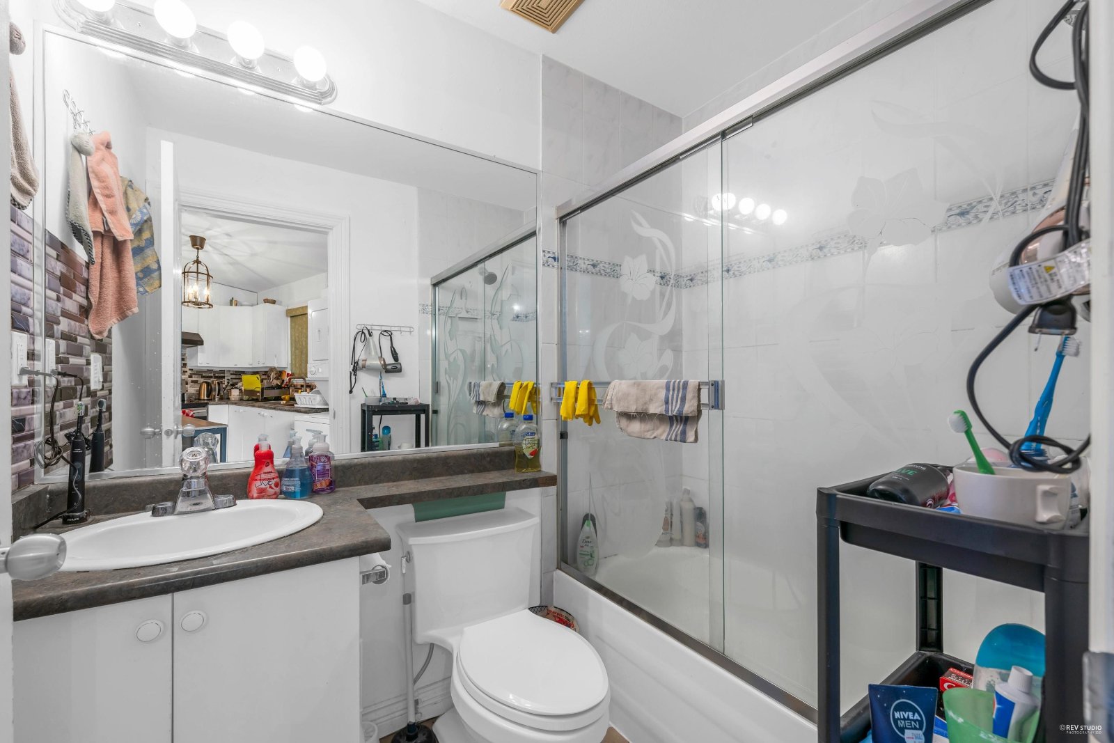 Room in House for Rent - E 56th Ave, Vancouver, BC 5