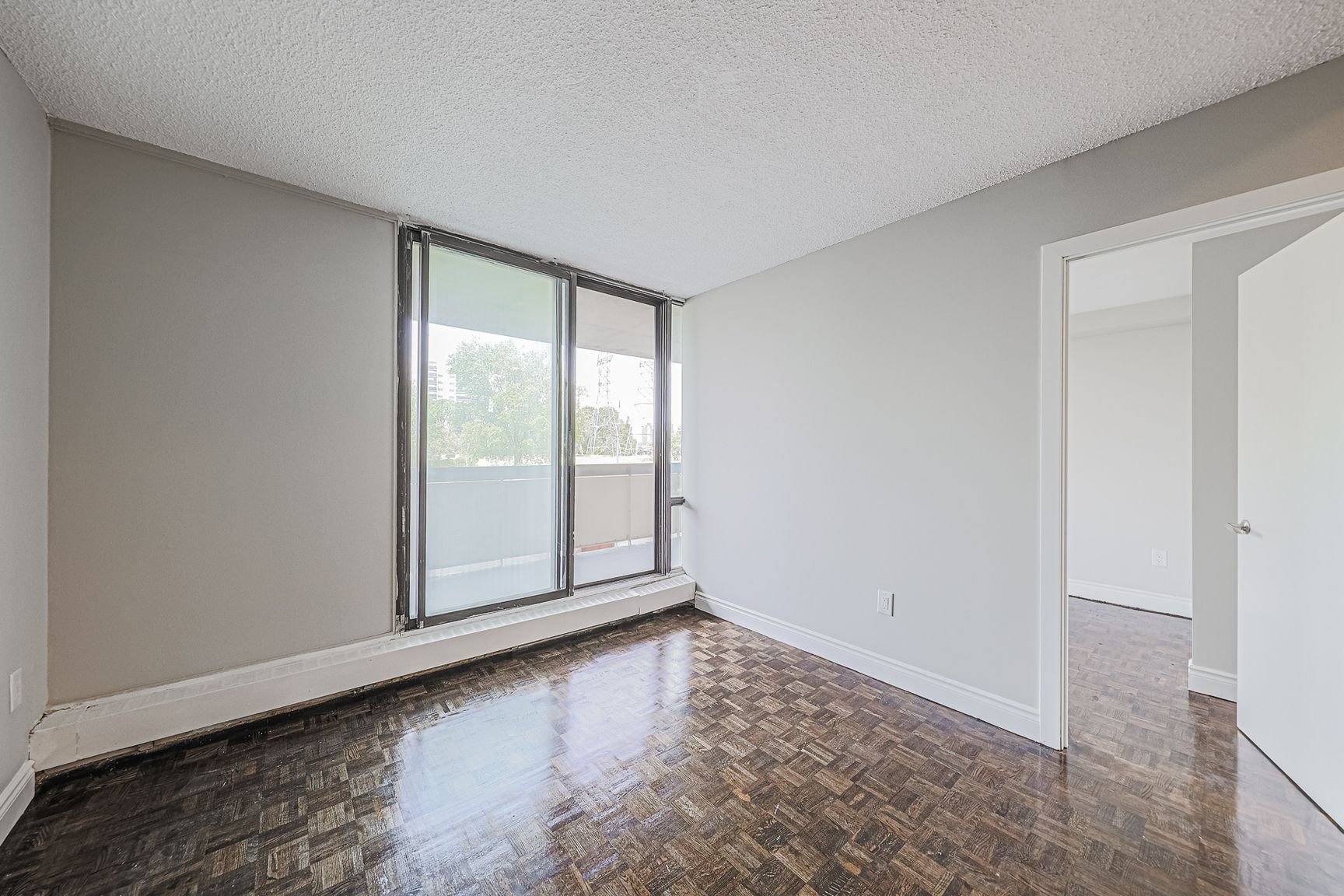 3 Bedroom Apartment for Rent - 25 San Romanoway, York, ON 4