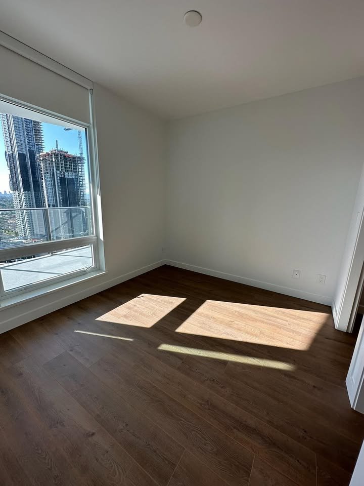 2 Bedroom Apartment for Rent - 2181 Madison Avenue, Burnaby, BC 4