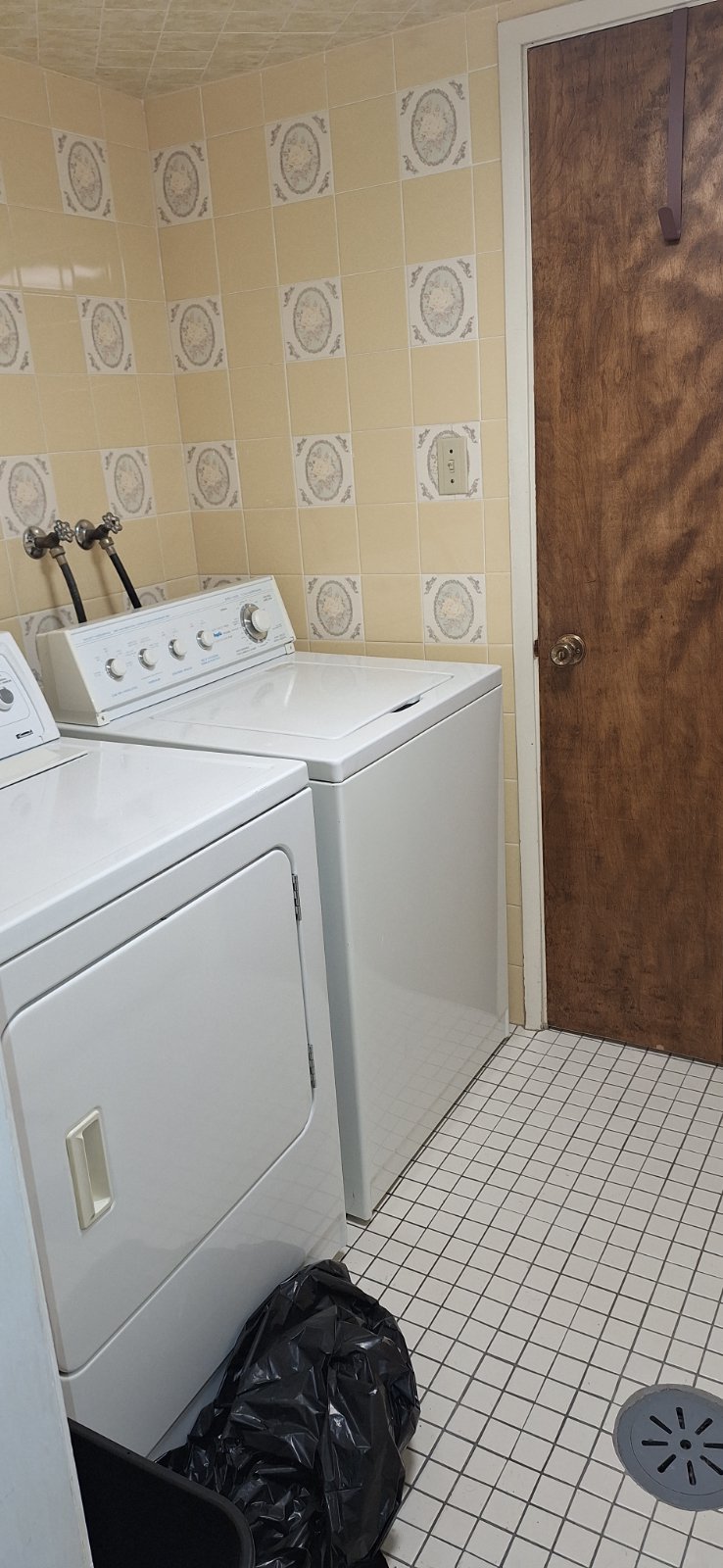2 Bedroom Apartment for Rent - 1542 19 Ave NW, Calgary, AB 5
